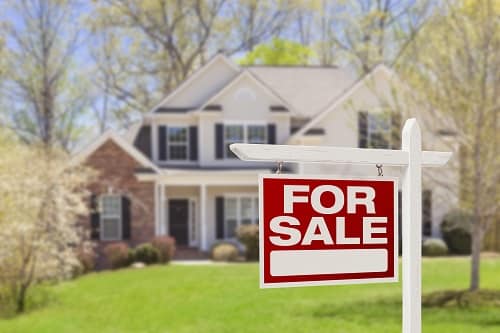 Signing a clear, straightforward estate sale agreement